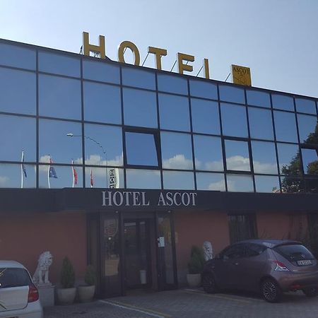 Hotel Ascot Binasco Εξωτερικό φωτογραφία