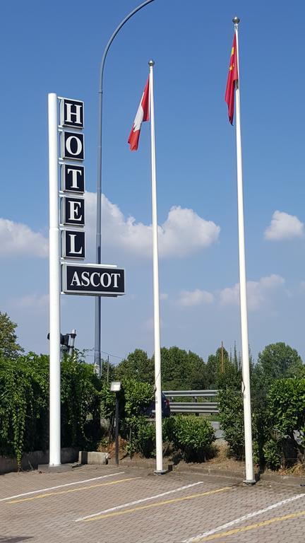 Hotel Ascot Binasco Εξωτερικό φωτογραφία